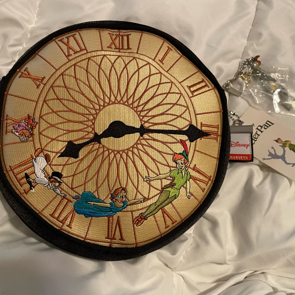 Circle crossbody / Disney Big Ben clock Peter Pan Harvey’s seatbelt bag